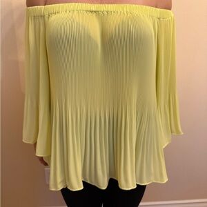 Vince Camuto Medium yellow fluorescent top